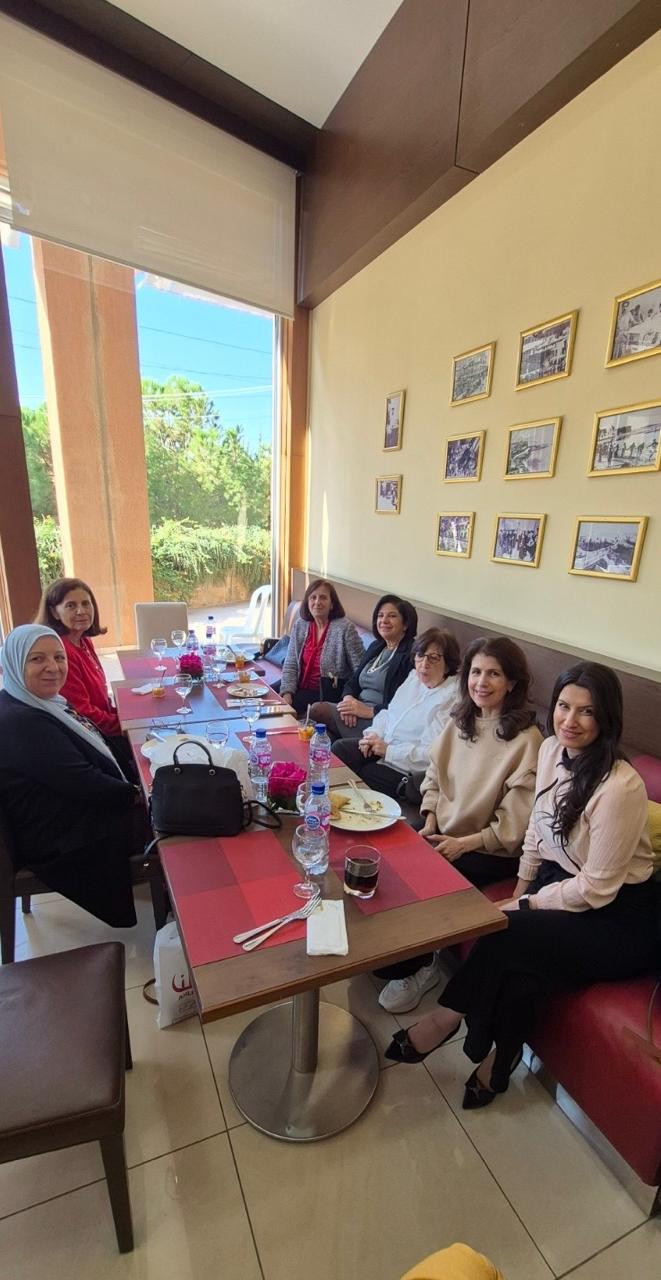 جمعية “أهلنا” استضافت د. محمود الناتوت في لقاء تفاعلي بعنوان ” بالمعرفة والعطاء منودّع عامنا الـ25 “