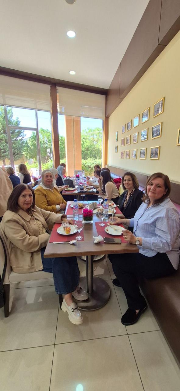 جمعية “أهلنا” استضافت د. محمود الناتوت في لقاء تفاعلي بعنوان ” بالمعرفة والعطاء منودّع عامنا الـ25 “