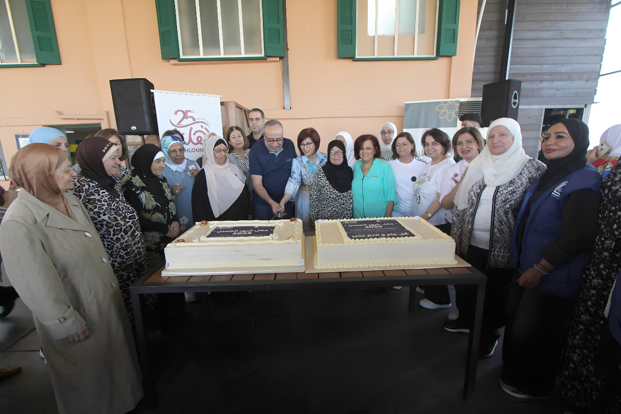 ” أهلنا” بالشراكة مع ” جامع البحر وصندوق الزكاة ودار الراحة ” أقامت فطوراً تكريمياً للمسنين: ابتسامة مسنّ أجمل من ألف هدية ” أهلنا” بالشراكة مع ” جامع البحر وصندوق الزكاة ودار الراحة ” أقامت فطوراً تكريمياً للمسنين: ابتسامة مسنّ أجمل من ألف هدية