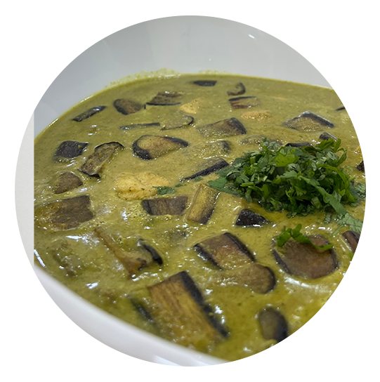Green Curry with Chicken and Rice     -  غرين كاري بالدجاج مع الارز  :  USD 70 - 110  /  5 - 10 prs