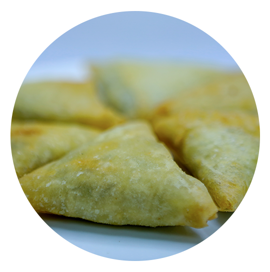 Cheese and spinach Triangles  -  مثلثات الجبن والسبانخ  :  USD 7.5  /   دزينة